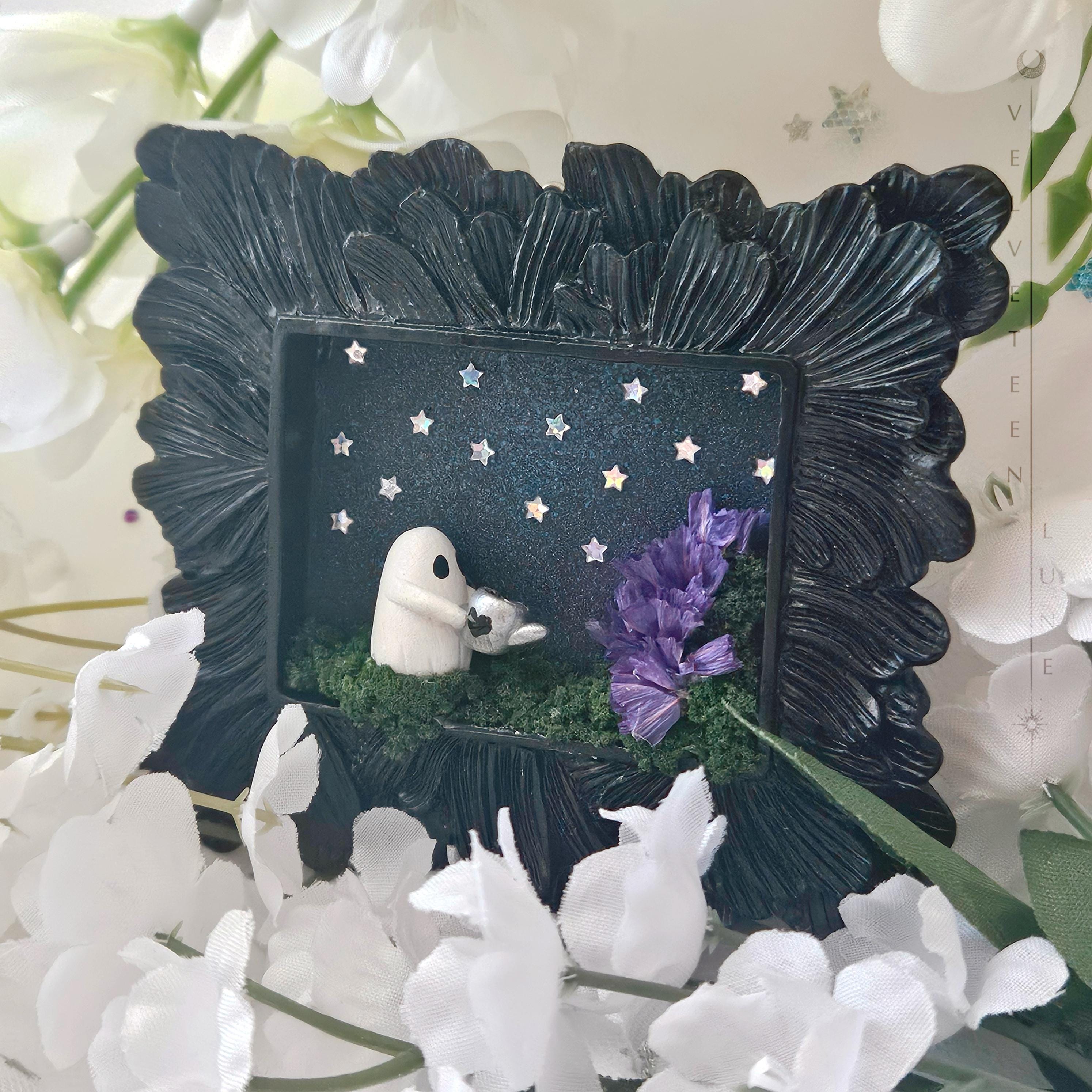 Ghost Watering Flower Garden Starry Frame