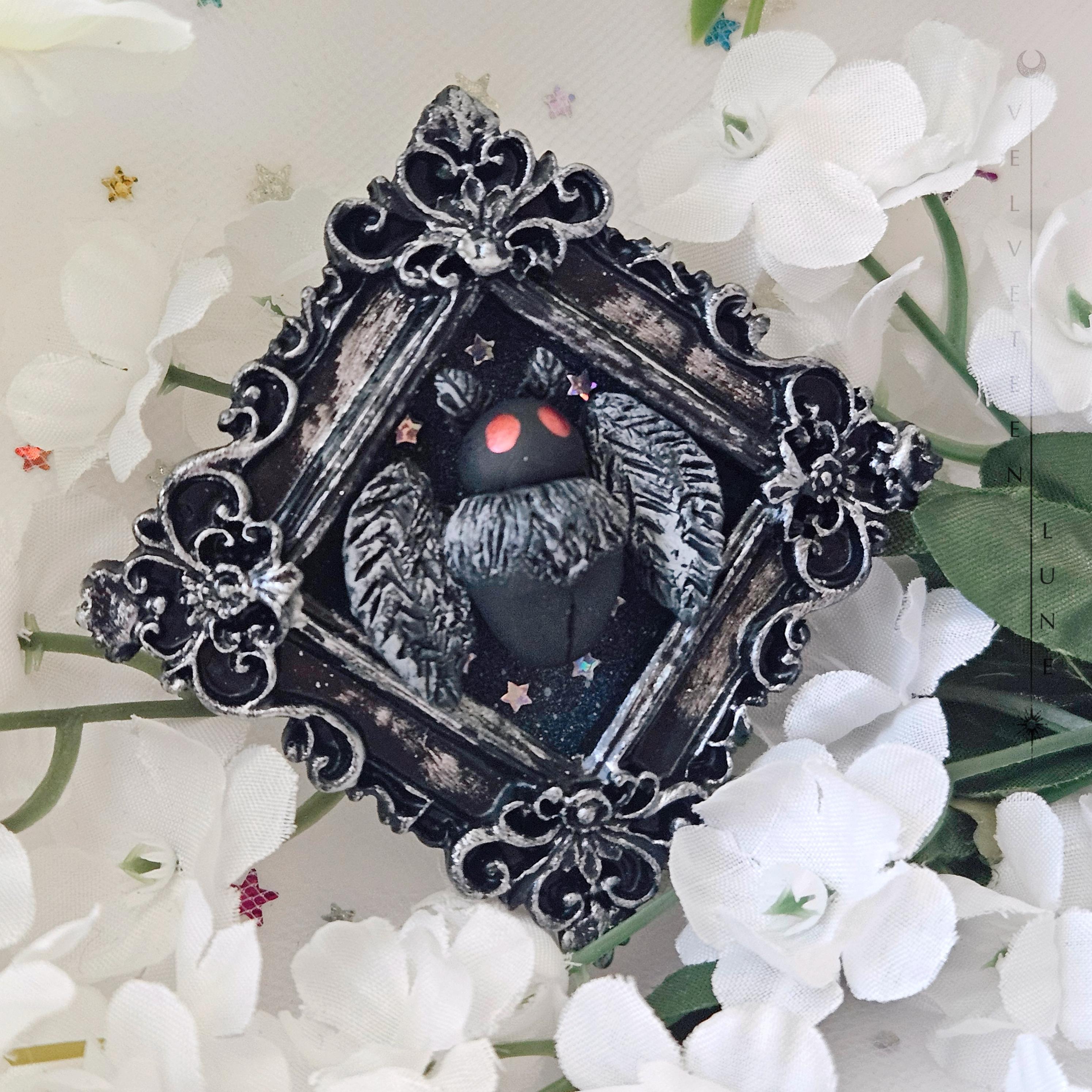 Mothman Mini Starry Magnet Frame