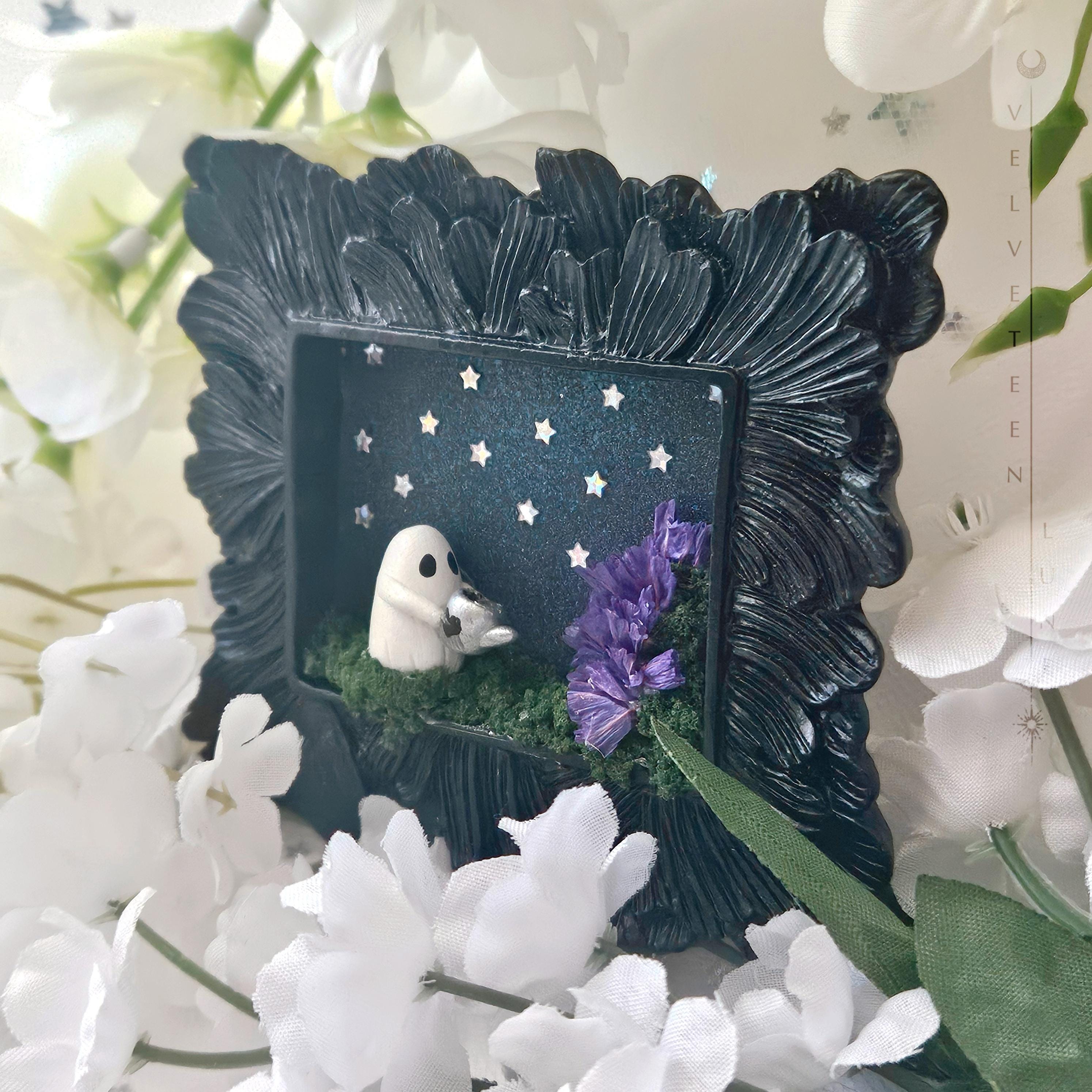 Ghost Watering Flower Garden Starry Frame